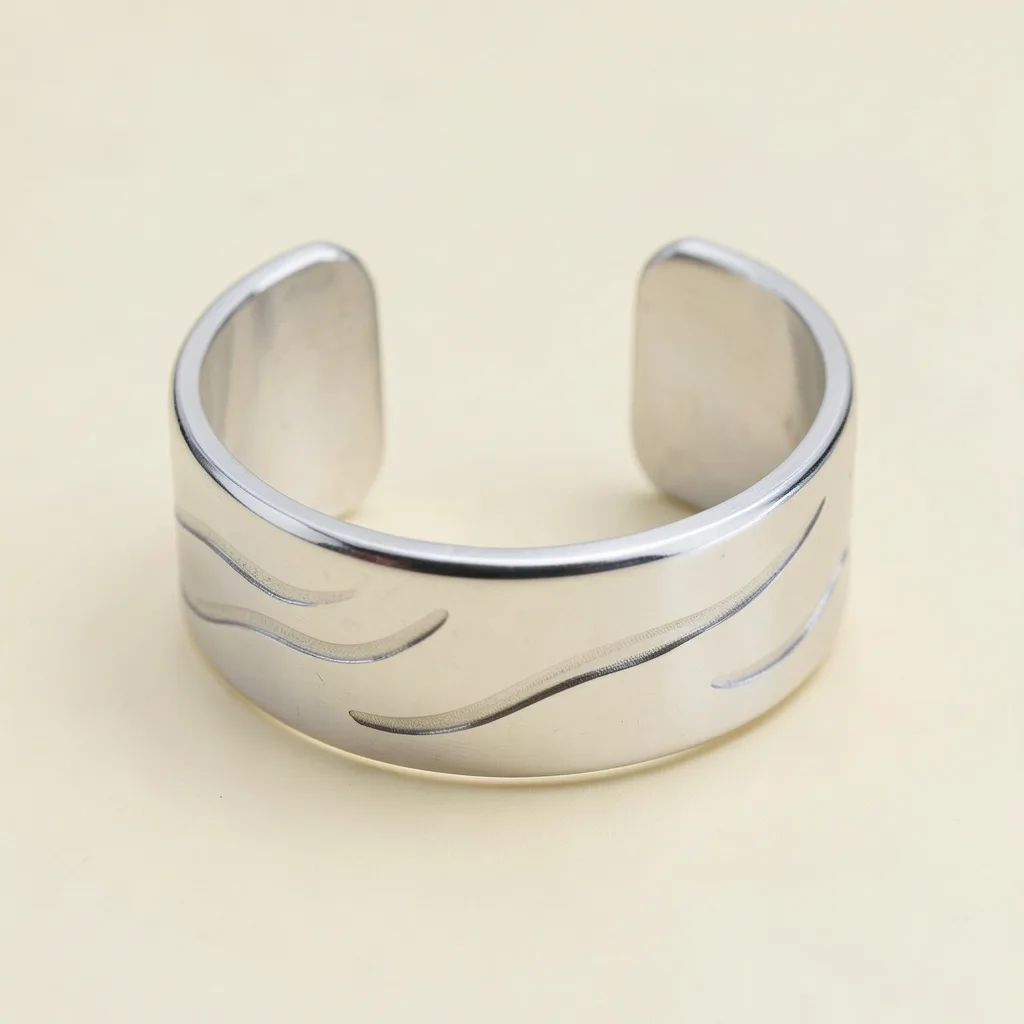 925 Soft-Wave Relief Silver Cuff image